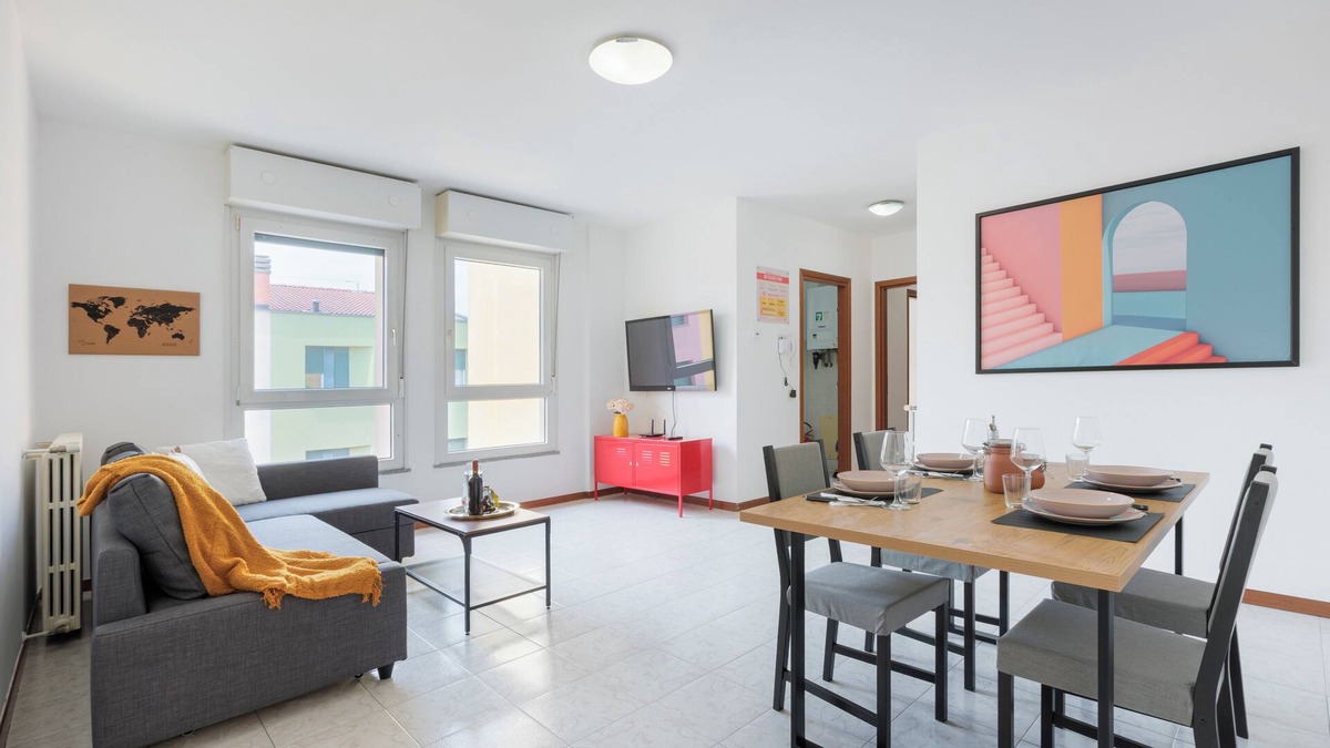 Grassobbio Apartment | BGY Colorful Home - One Bedroom Apartment, Sleeps 4