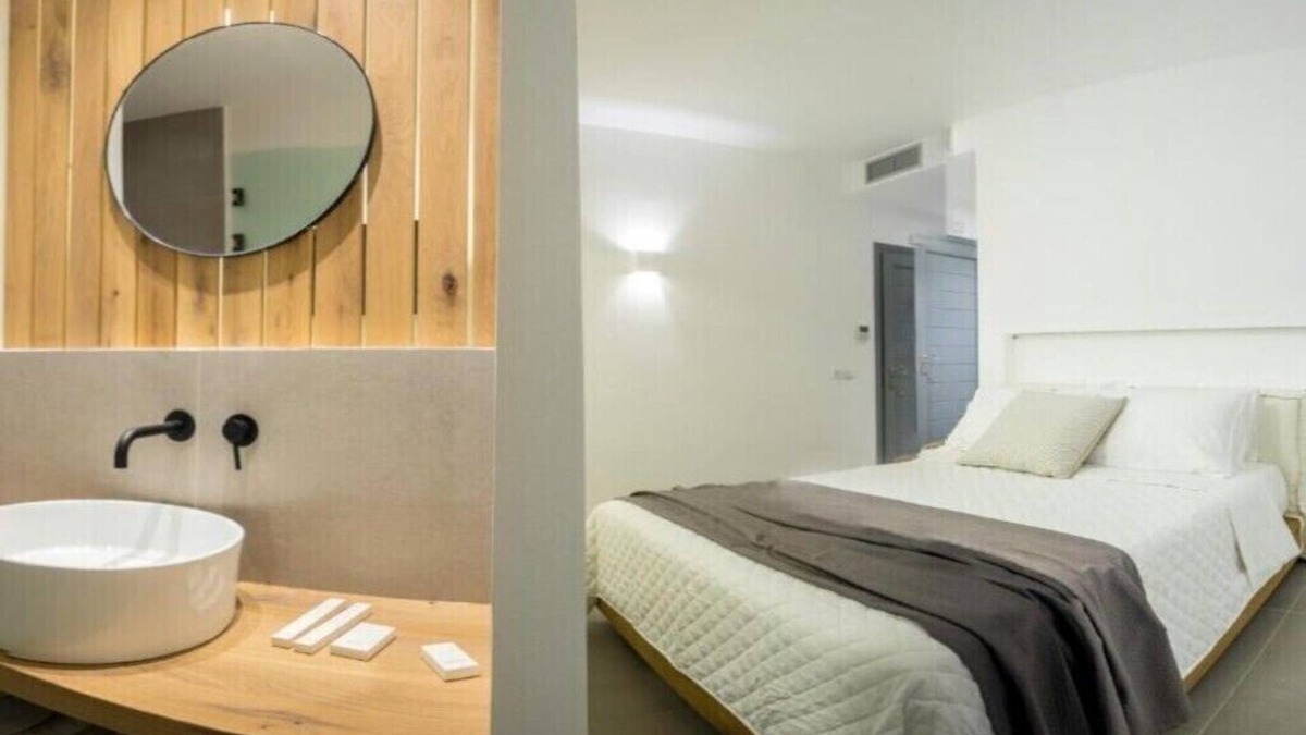 Kini Apartment | BH783 - C - Suite Syros