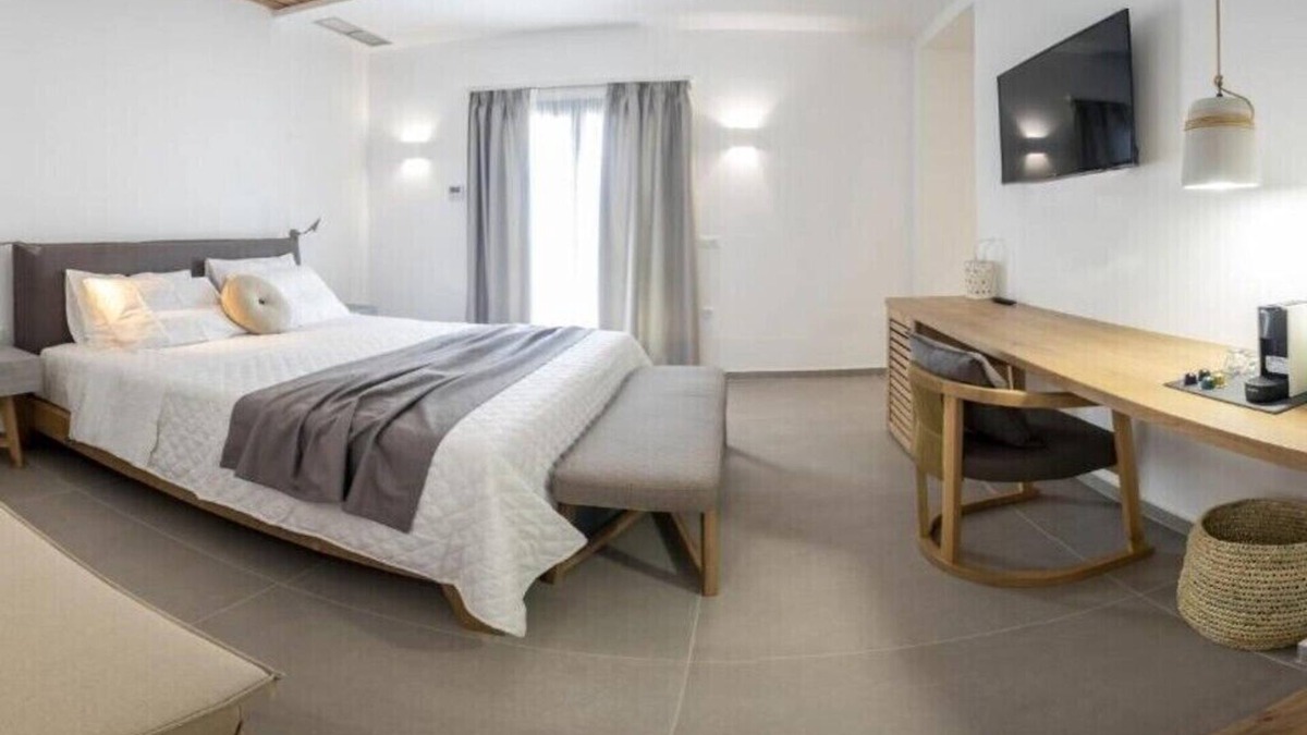 Kini Apartment | BH785 - C - Suite Syros