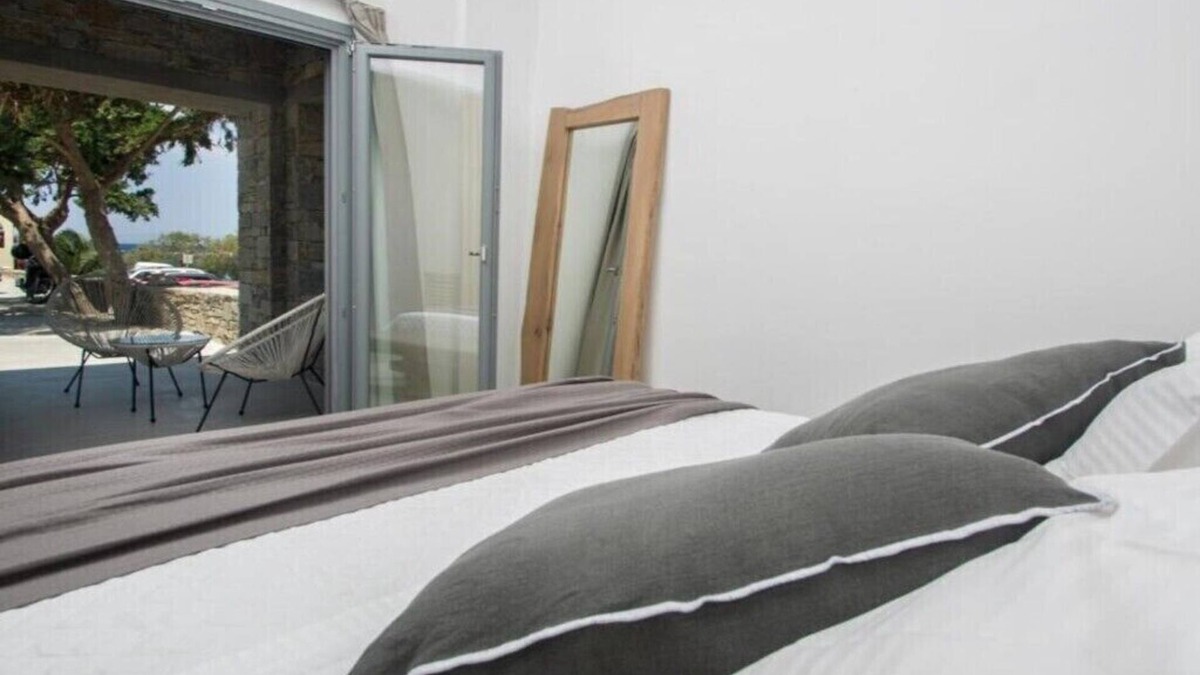 Kini Apartment | BH786 - C - Suite Syros