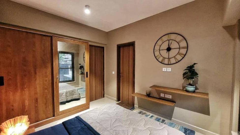 Rajkot House | Bhavnagar Rd Suite with AC