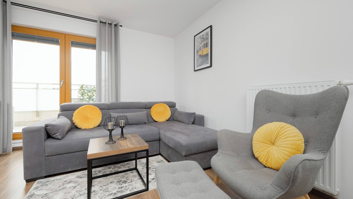 Konstancin-Jeziorna Apartment | Bielawska Loft Apartment by Renters