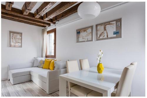 Castello Apartment | Biennale Family Apartment in Venice