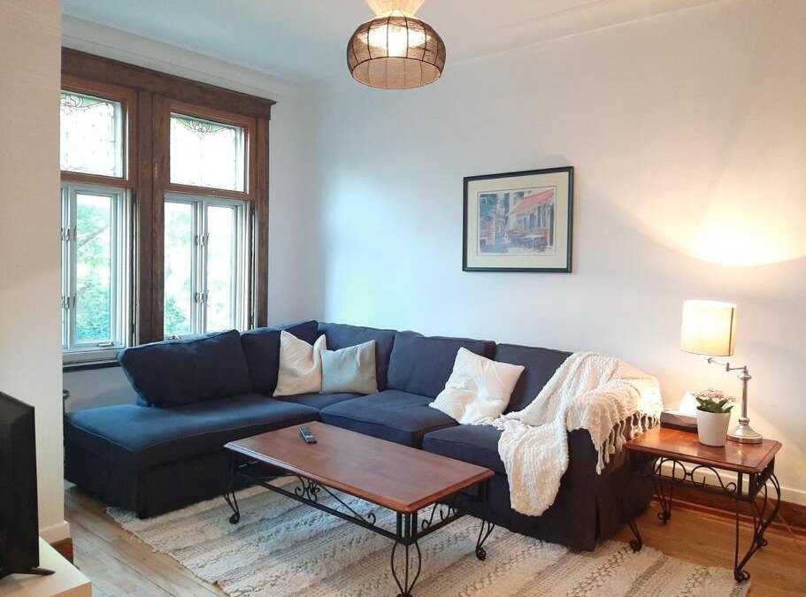 Maisonneuve Apartment | BIG 3BR appartment at Olympic Stadium at PIE-IX Metro station