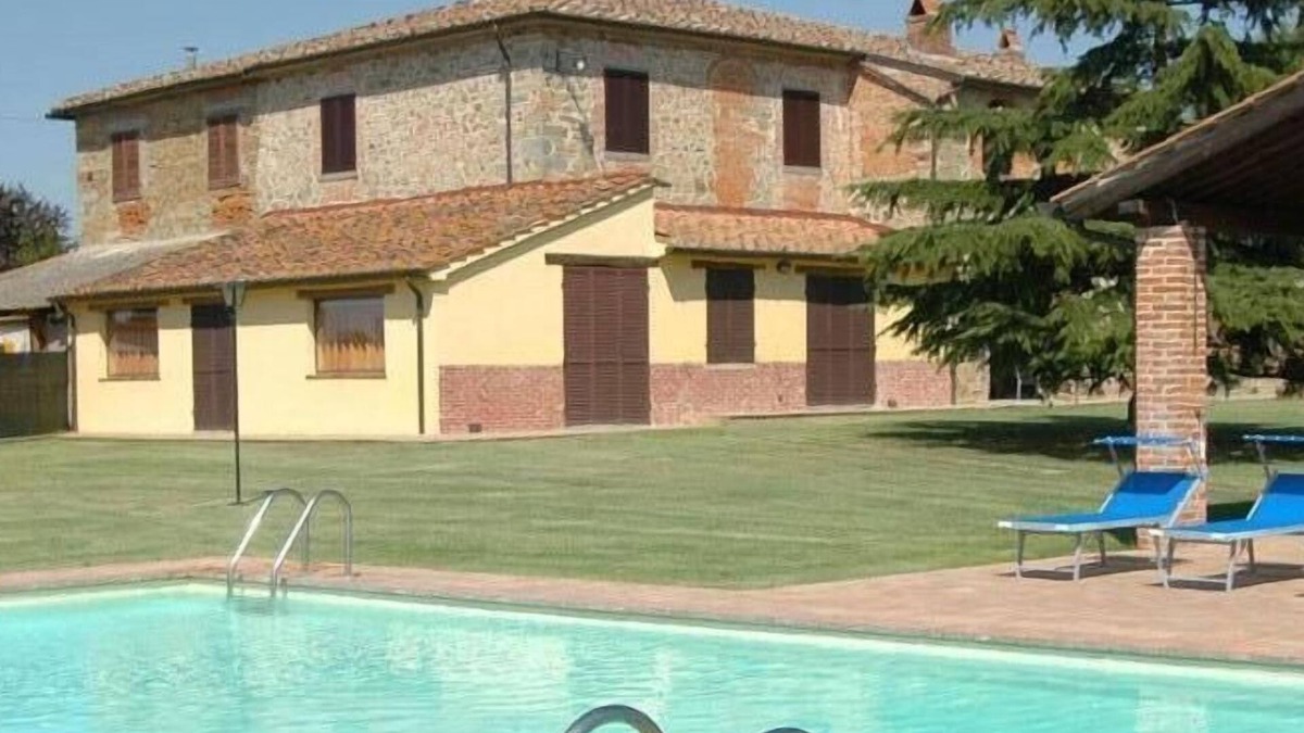 Le Piazze Villa | Big and Old stone farmhouse with private pool, beautiful landscape!