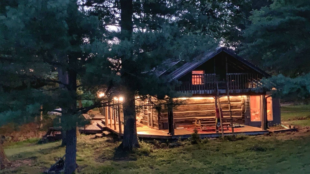 Winston House | Big and spacious., 2 Acres, New Furniture, Fishing Pond, Game Room, Paddle Boat