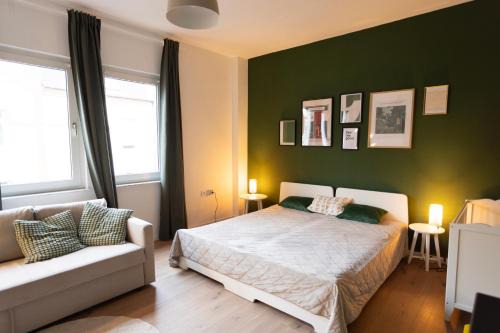 Laar Apartment | Big apartment with Parking, 30 min to Düsseldorf