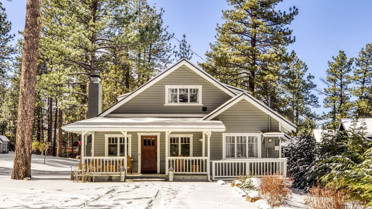 Big Bear Lake Other | Big Bear Farmhouse With Spa, Gameroom & Pool Table