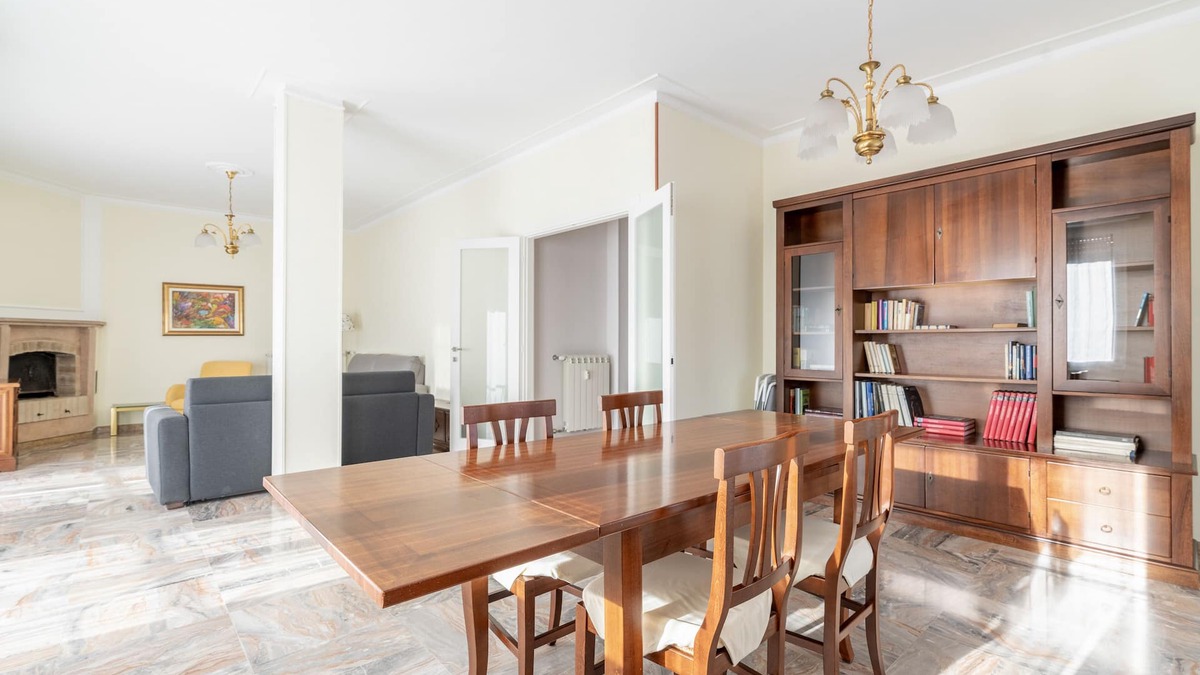 Finalborgo Apartment | Big bright apartment for max. 8 people with 4 bedrooms and 2 bathrooms