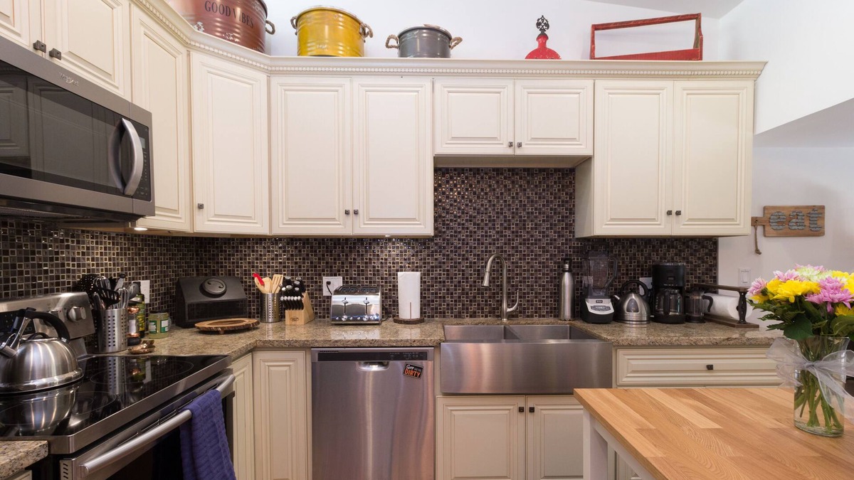 Clear Lake House | Big Canyon RD - Big Canyon RD