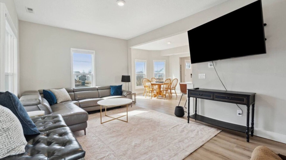 West Des Moines House | Big Groups/Spacious/4BD/2A