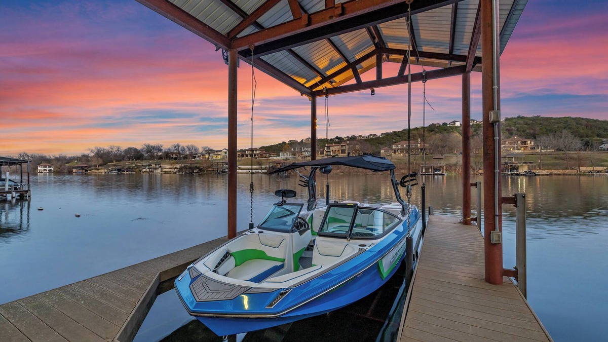Apache Shores House | Big Horn - Lake Front & Boat dock!