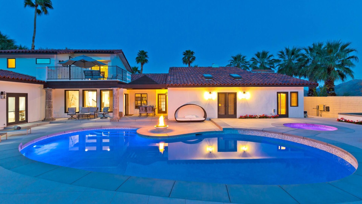 Palm Desert House | Big Horn Luxury Estate - HUGE Pool, Jacuzzi, BBQ & Game Room!