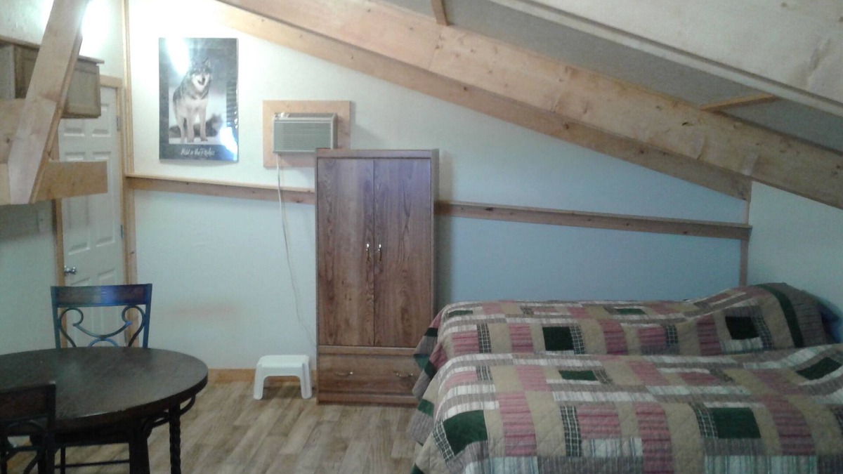 Buffalo Apartment | Big Horn Mountains Efficiency Apartment in loft
