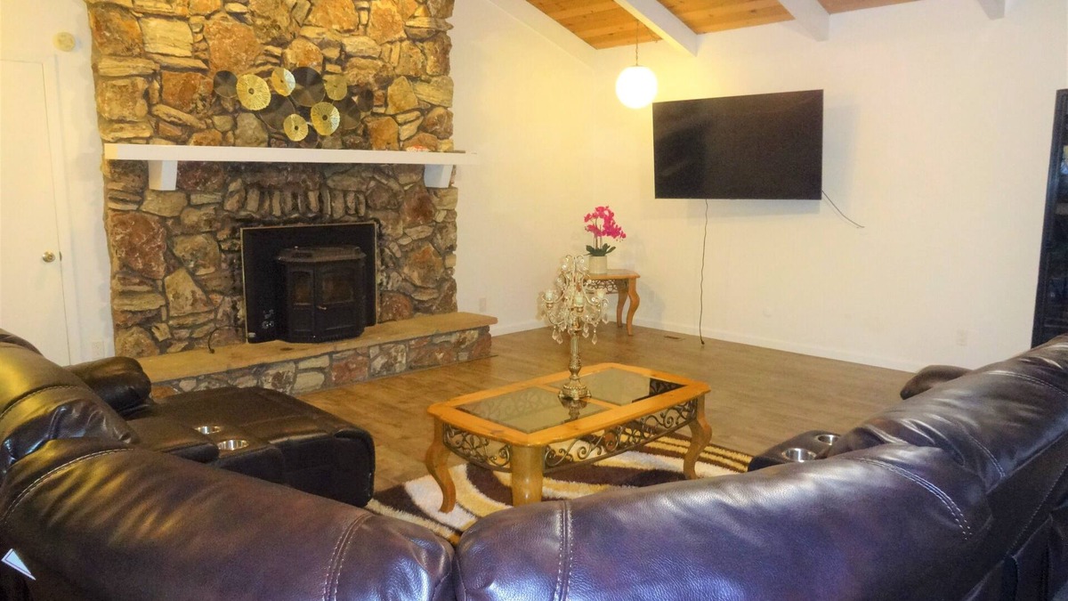 Sacramento House | Big House For Big Family