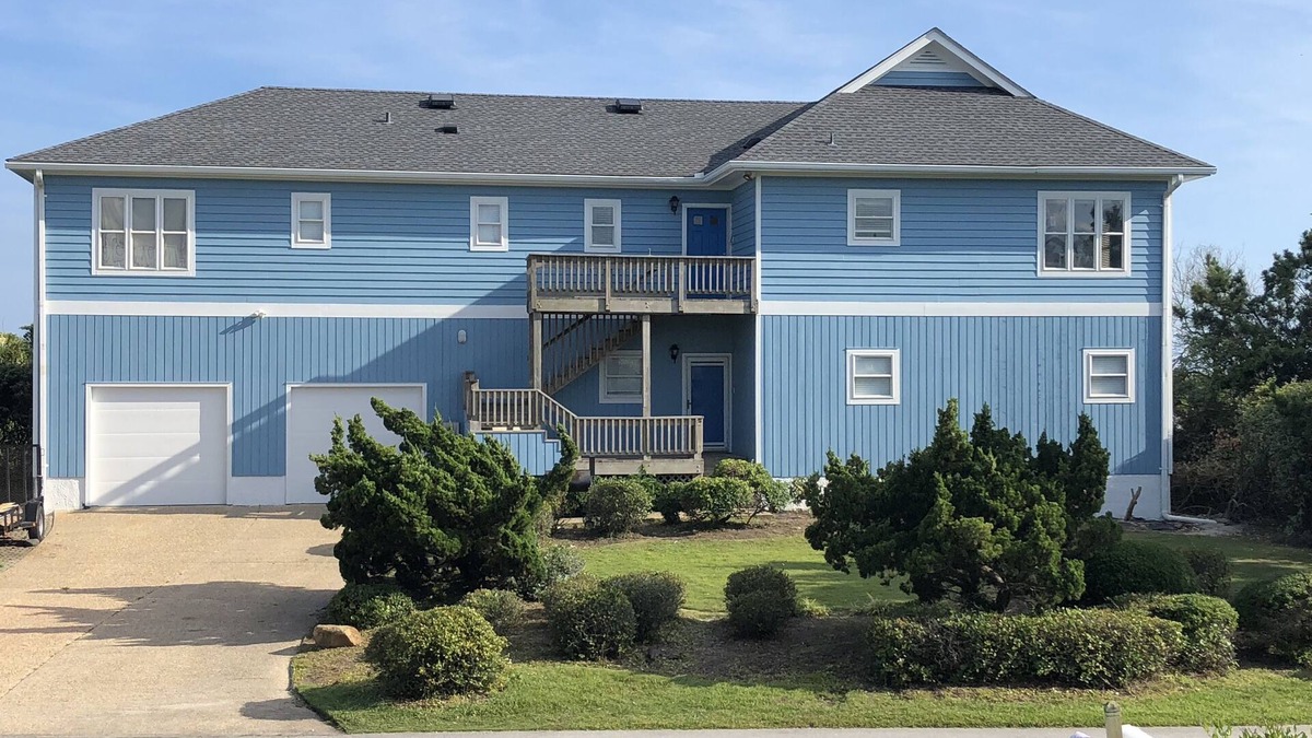 Pine Knoll Shores House | Big Kahuna - Oceanfront (As seen on HGTV Beach Hunters)
