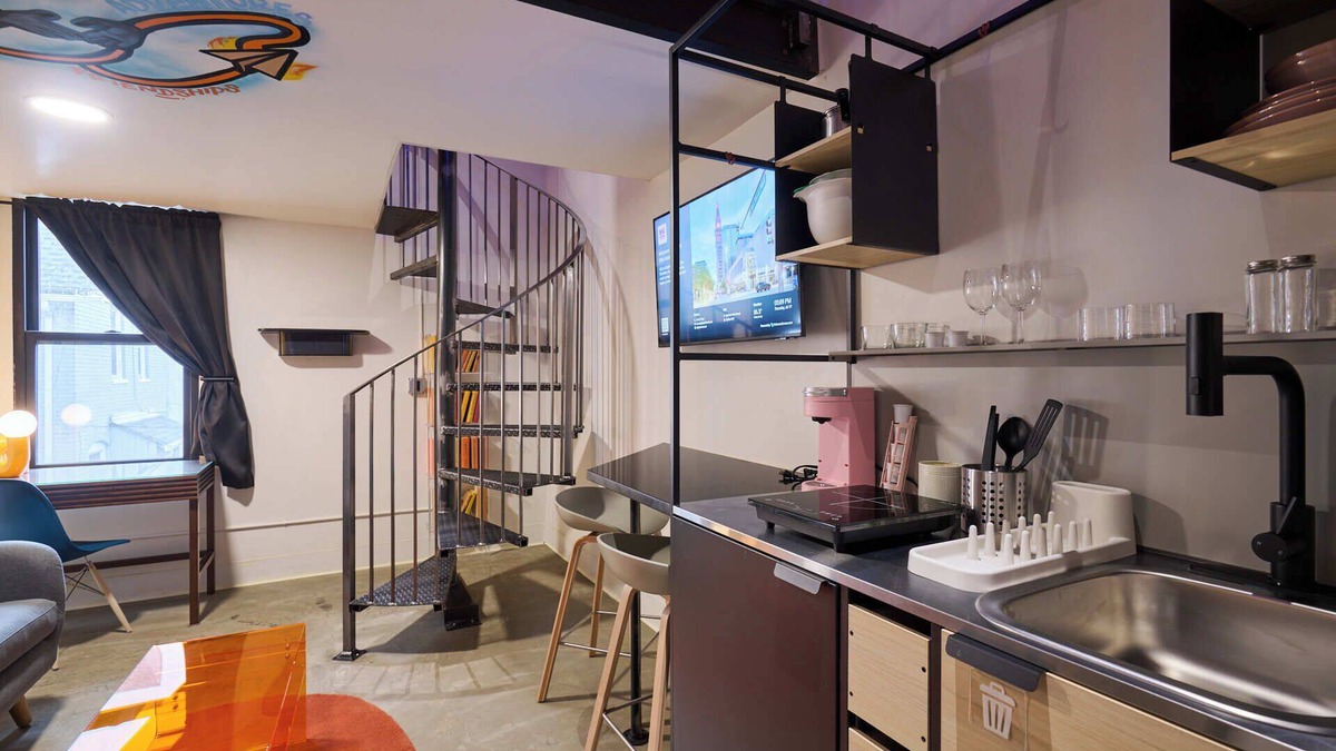 Civic Center Hotel | BIG LITTLE HOTEL