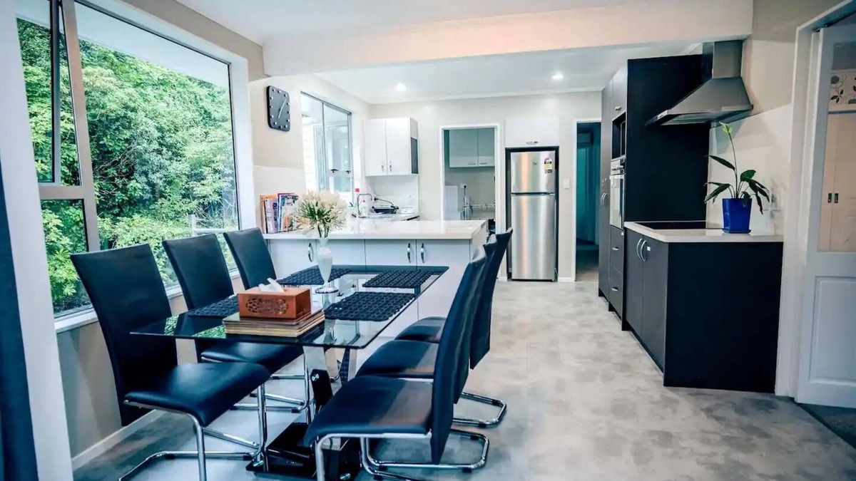 Johnsonville House | big sale was 158 dollars now from 108 dollars