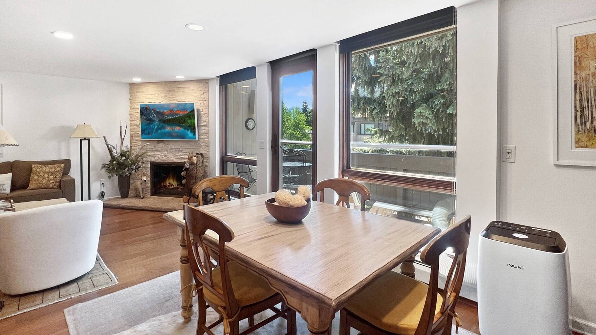 Aspen Condo | Big Savings, More Nights! 15% off 3 night stays thru Dec 14
