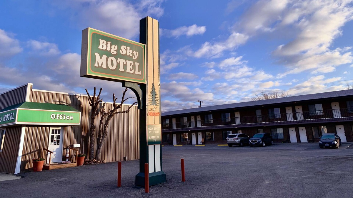 Roundup Hotel | Big Sky Motel