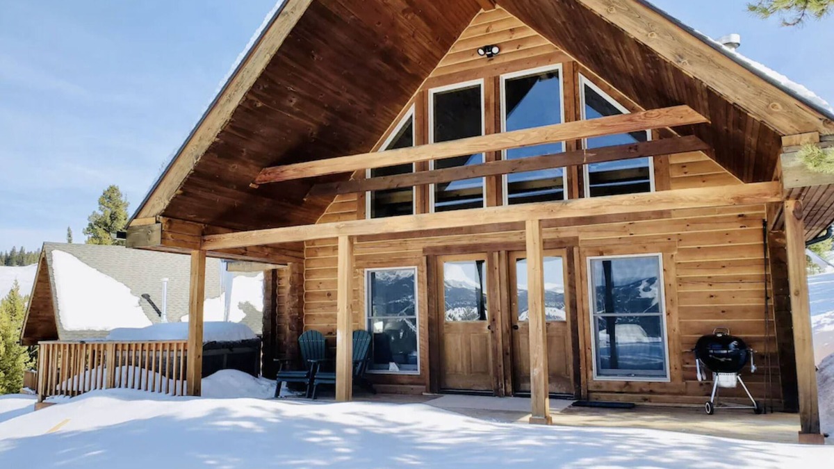 Gallatin Gateway House | Big Sky Retreat Cabin 1