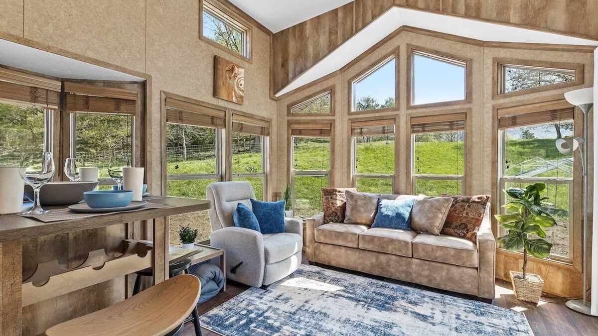 Wildwood House | Big-Tiny Farm Stay w/Pool-15Min to Chattanooga!