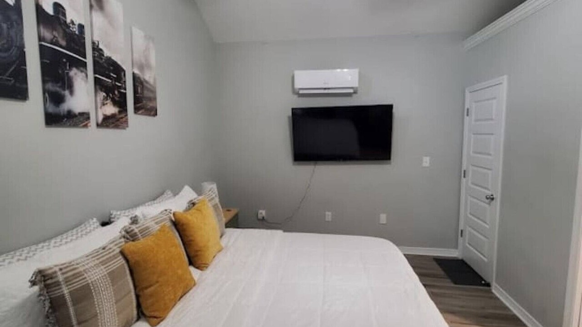 De Funiak Springs House | Big Tiny House Defuniak Springs