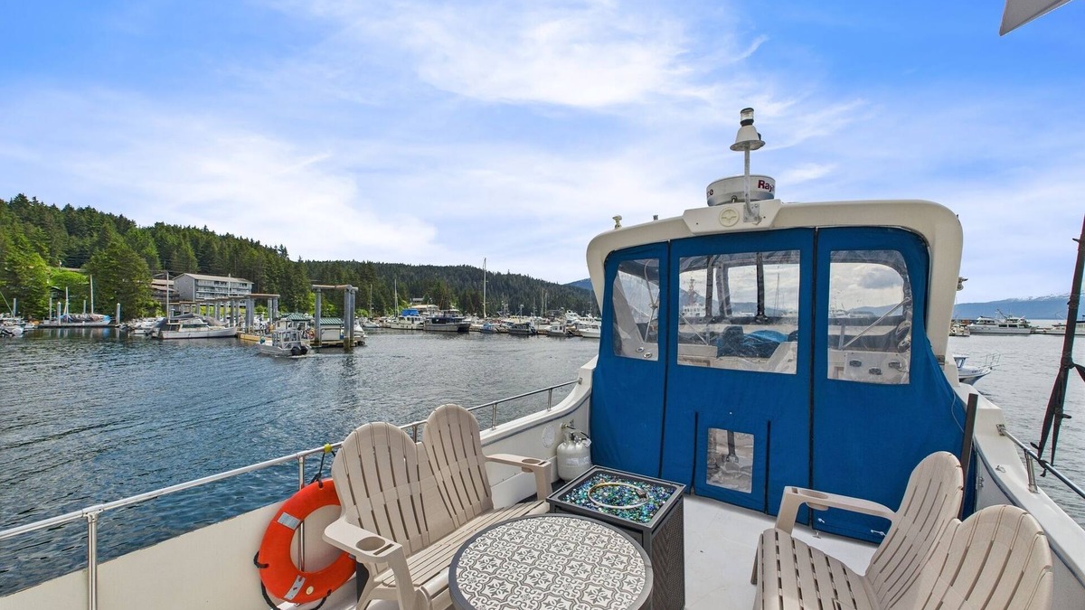 Downtown Juneau Boat Rental | Bigenuff II Vintage Charm Meets Waterfront Adventure