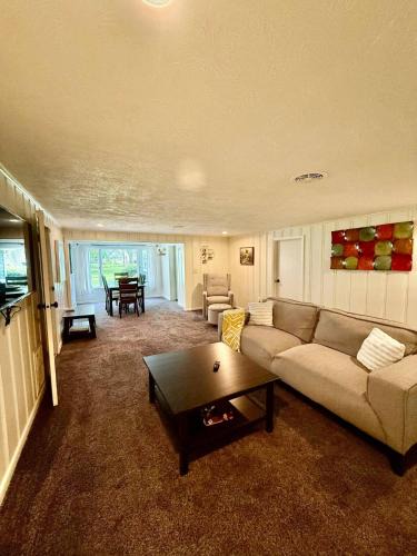 Rochester House | Bigspace, Hightfalls, Rit, Rgh, Ping-pong, Wi-fi!