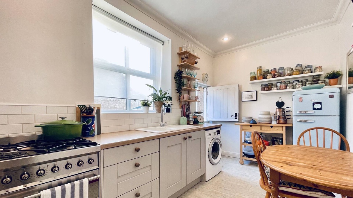 Stubbins House | Bijou 2 bed Cottage in the Heart of Ramsbottom