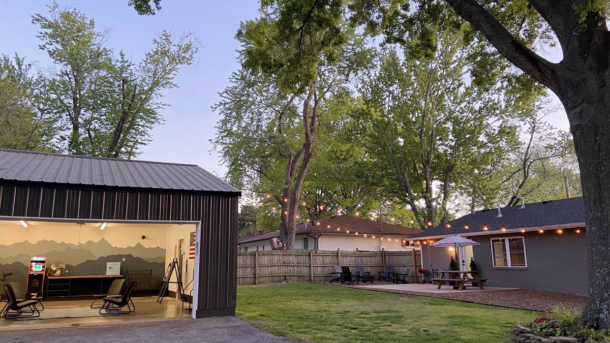 Bentonville House | Bike to Coler/DWTN Square - Early check-in! - Bella Vista Pool/Lake Passes