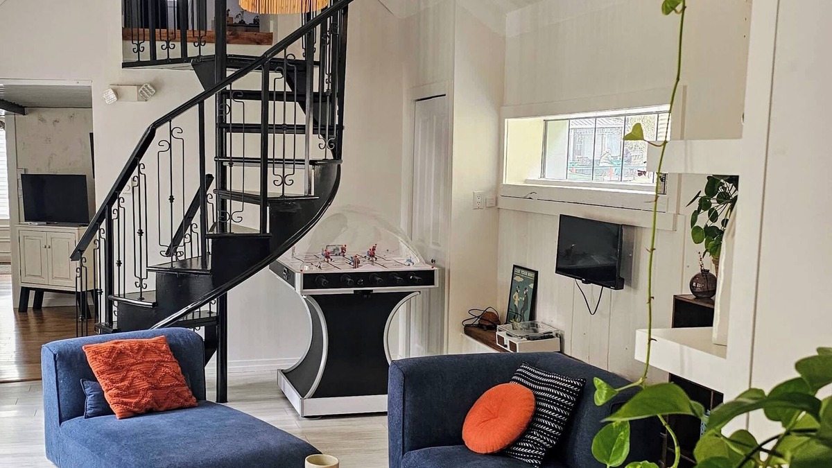 Eastman House | Bikes, Beach & Bistro Steps from Door