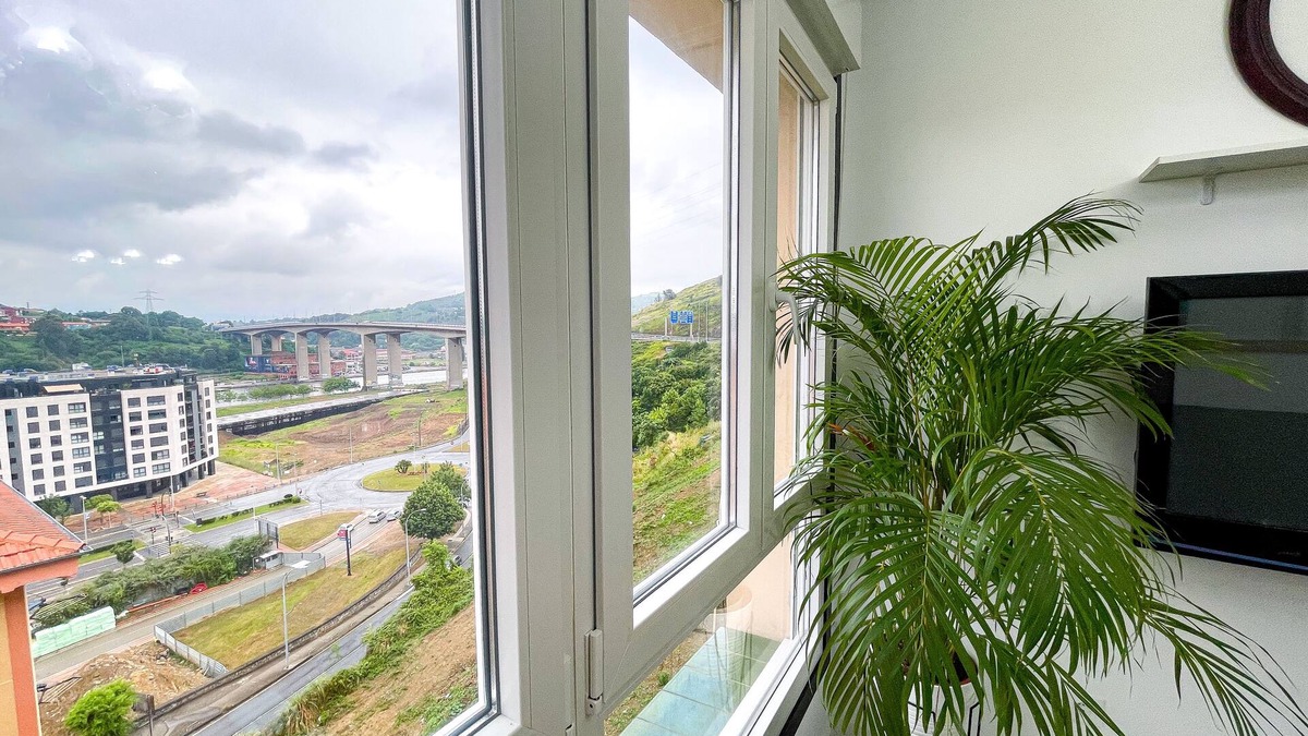 Barakaldo Apartment | Bilbao/Barakaldo 15 min Bec (B2)