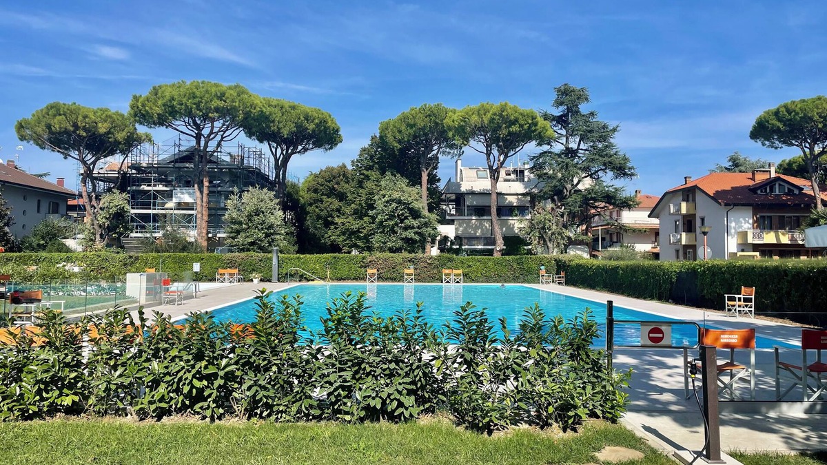 Alba Apartment | Bilocale con balcone e piscina a Riccione