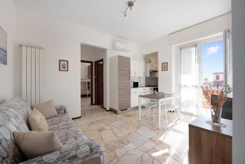 Varazze Apartment | Bilocale Corosu con 2 balconi
