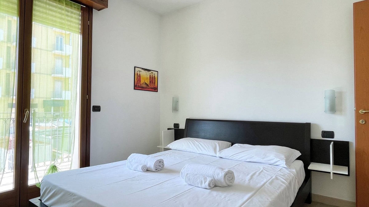 Viserbella Apartment | Bilocale con terrazzo e parcheggio – Alba Blu