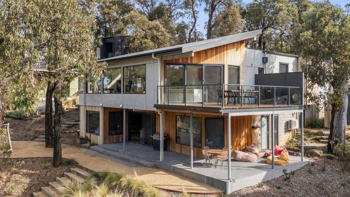 Fairhaven House | Bimbadeen Bliss - Escape to an extraordinary holiday house in Fairhaven