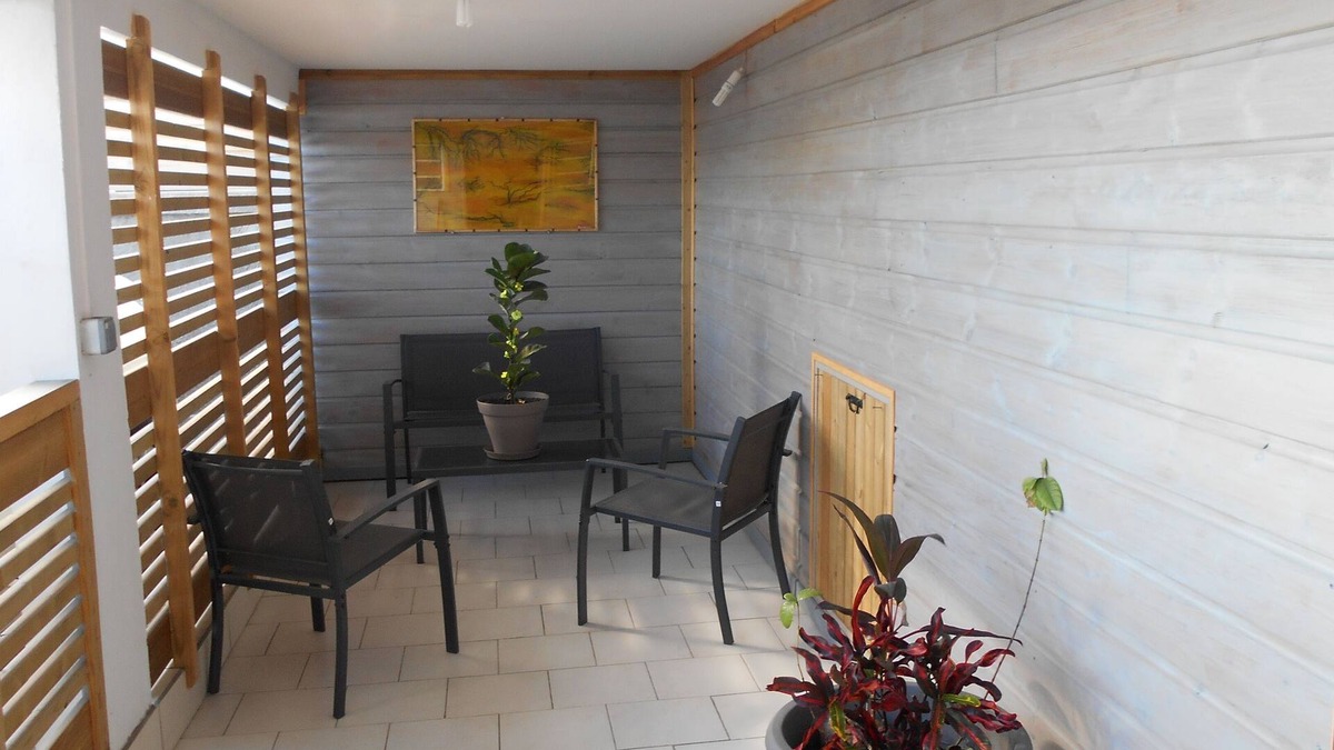 Pointe-Noire House | binbin's holiday villa + optional car rental