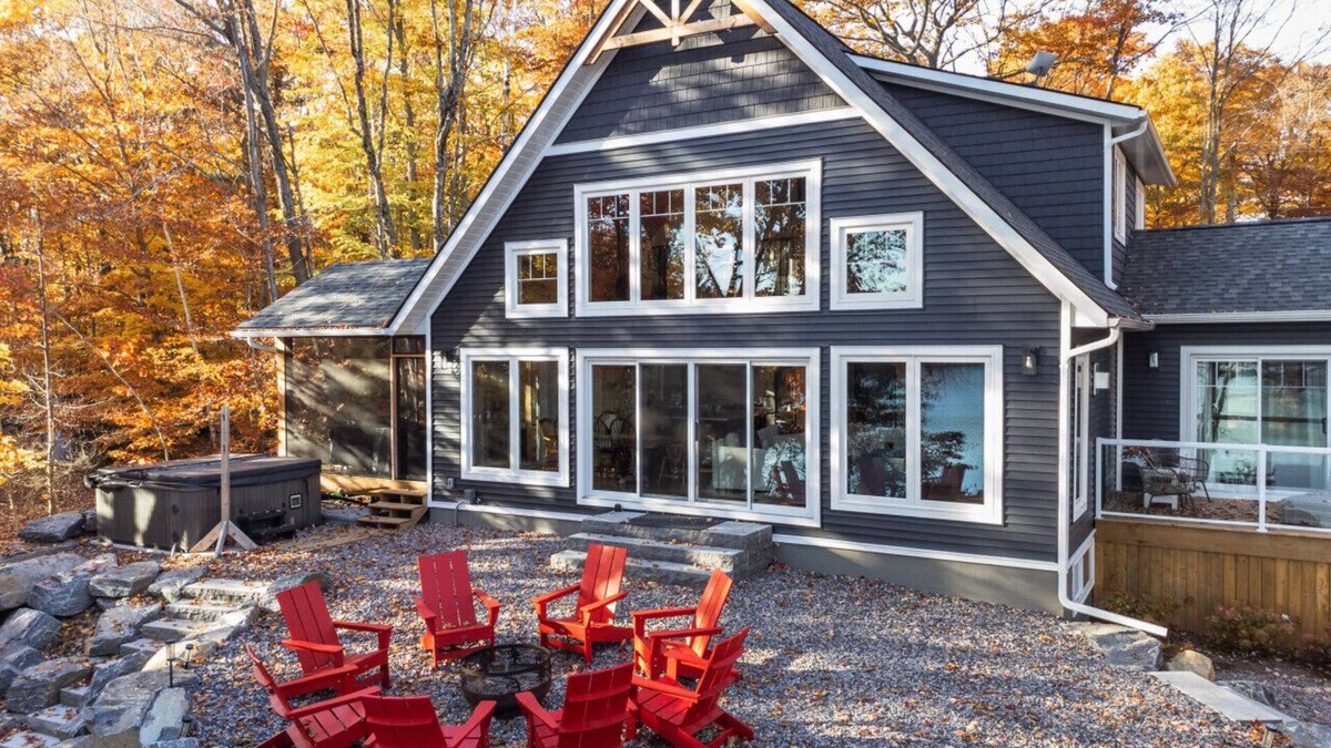 Georgian Bay Apartment | Birch Bay Lakehouse - Luxury Cottage with Hot Tub