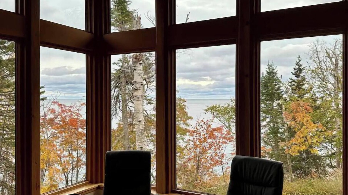Tofte Cabin | Birch Bluffs, modern eco friendly house, 5 minutes from Lutsen Mountain.