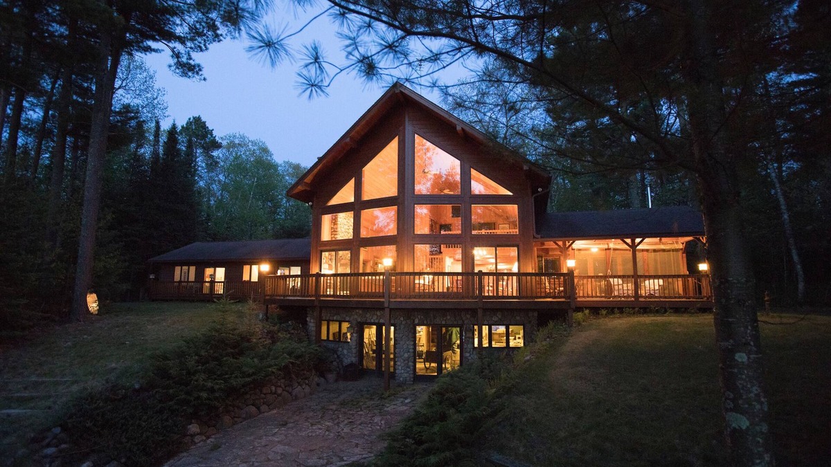 Boulder Junction House | BIRCH BRAE- Spectacular House On Big Lake For An Amazing Northwoods Experience!