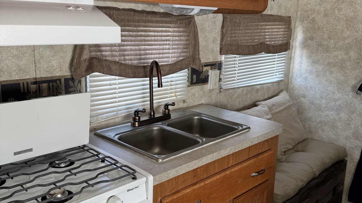 Manila House | Birch Creek RVrentals