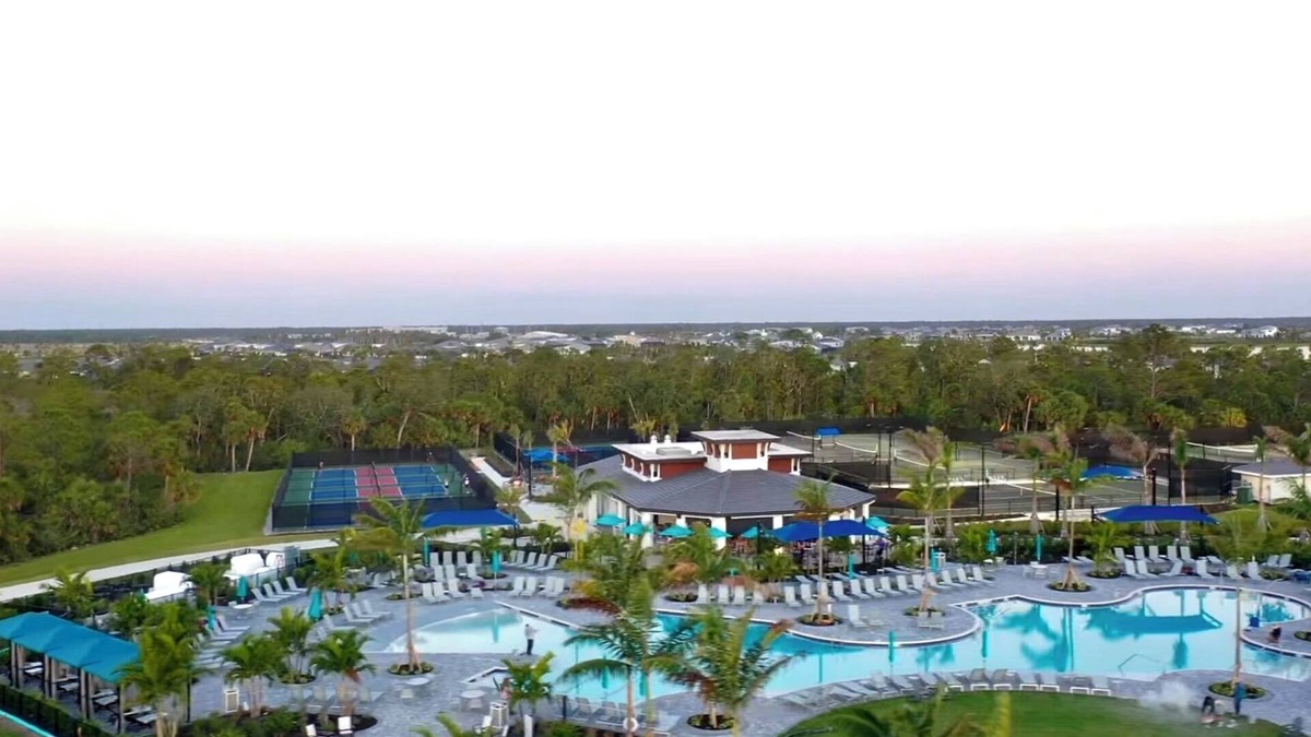Venice Condo | Birdseye view in your top fl Country club lifestyle with Golf & resort style🔥🌴🏌️💦
