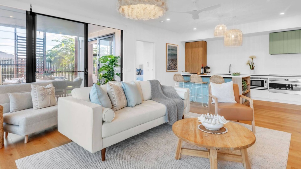 Skennars Head Apartment | Birdsong Beach Retreat
