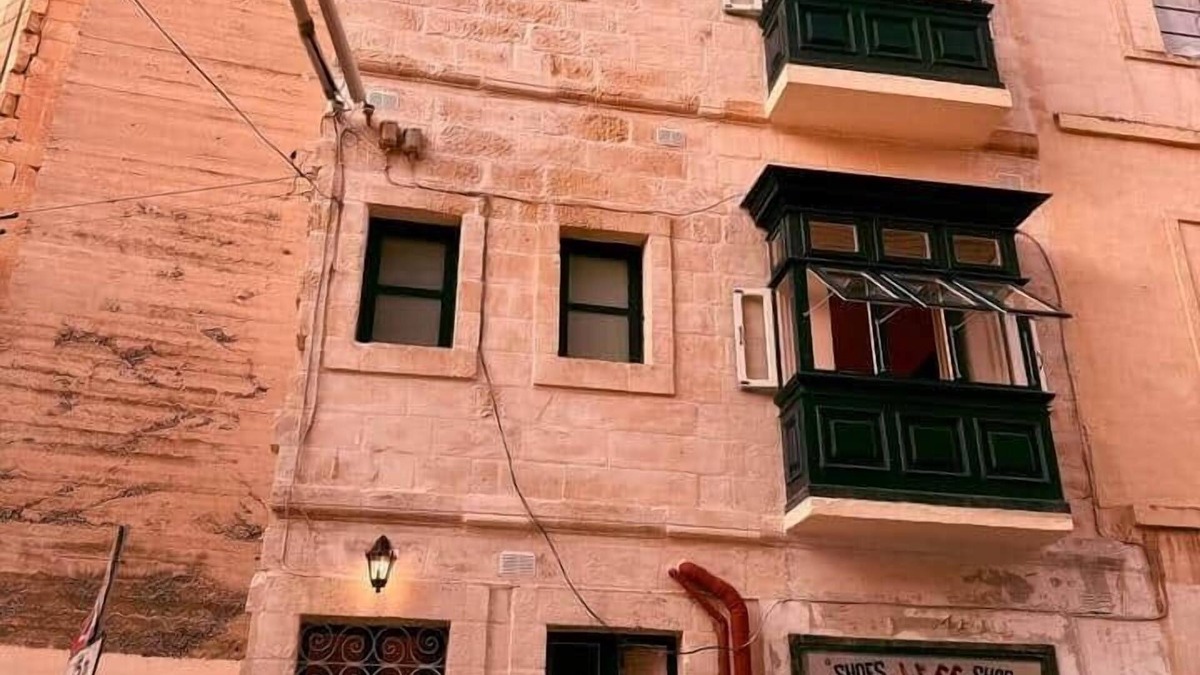 Senglea House | Birgu Square House By Holi