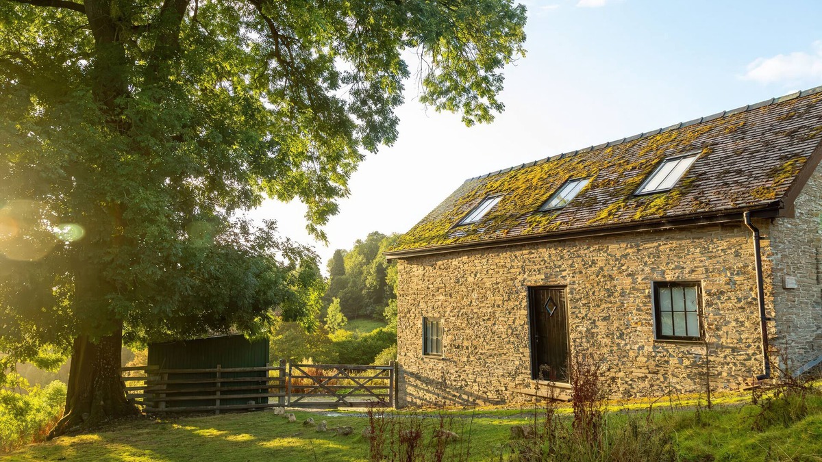 Bishops Castle Cottage | BISHOP'S CASTLE BARN, family friendly in Bishop's Castle