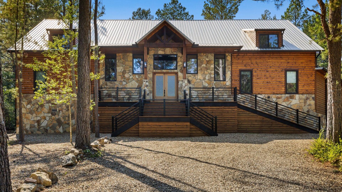 Pickens Cabin | Bison's Bend in Hochatown/Broken Bow, OK