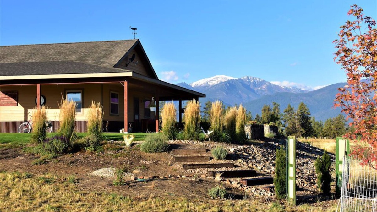 Stevensville Cottage | Bitterroot Sky Cottage-What A View!