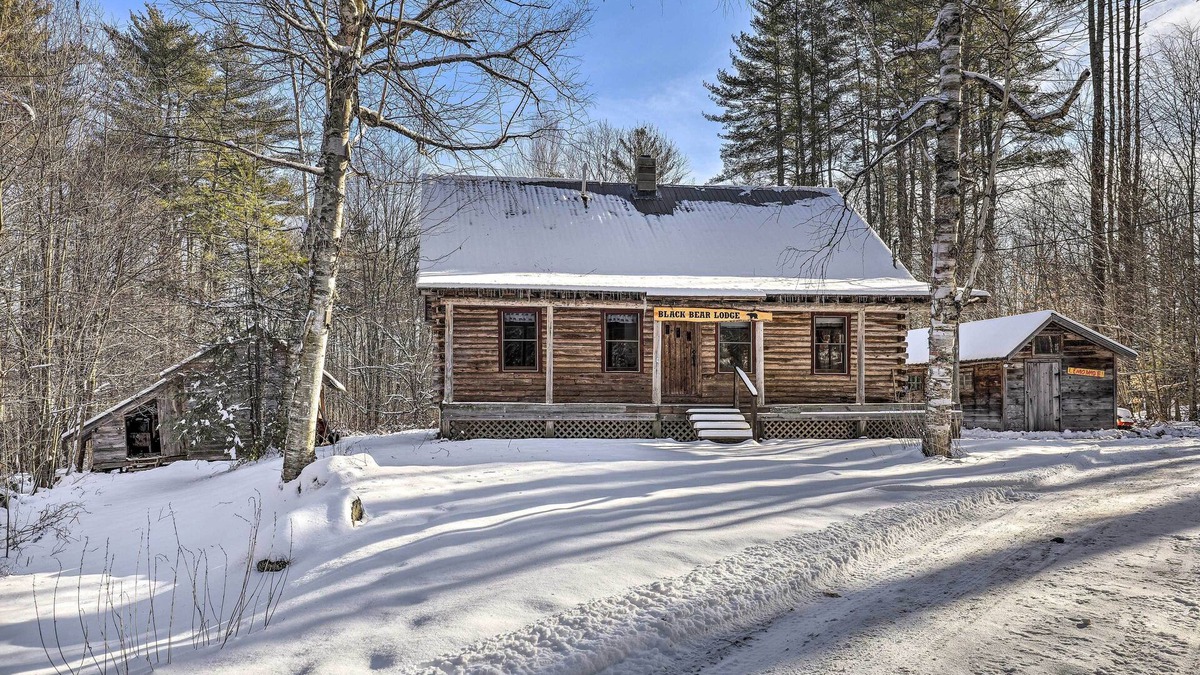 Kimball Lake Shores Cabin | Black Bear Lodge: A Rural White Mtns Retreat