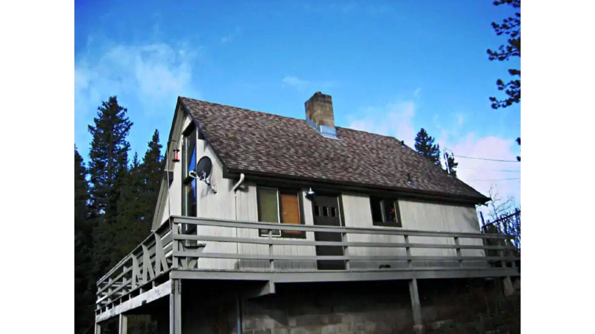 Black Hawk Cabin | Black Bear Lodge & Sauna (b/t- Ned &Black Hawk)